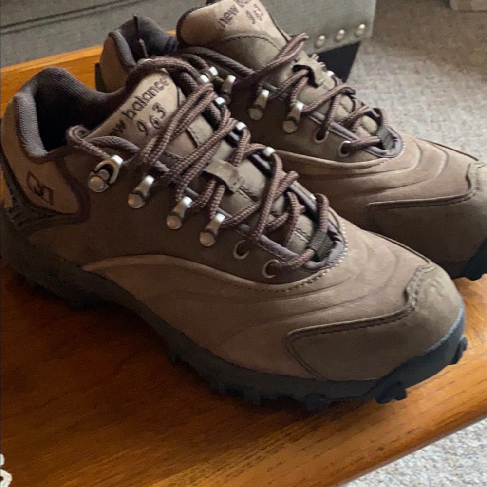 Like new hiking/walking shoes from New Balance